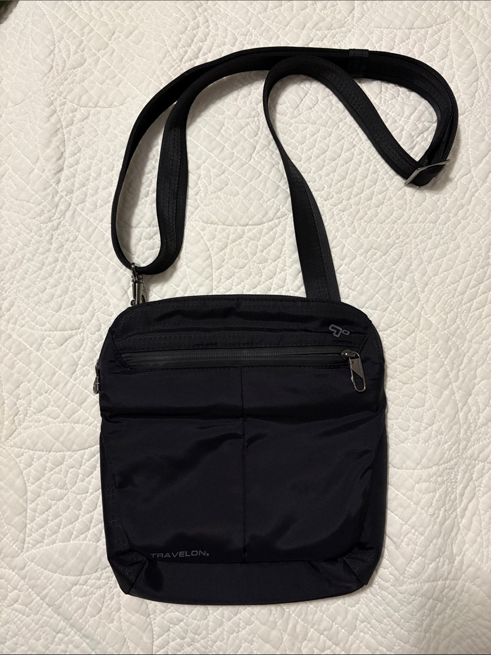 Travelon Black Compact Crossbody Messenger Bag with security locks NWOT